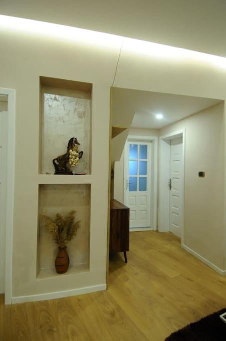 Grandpa House App.1 * Tirana