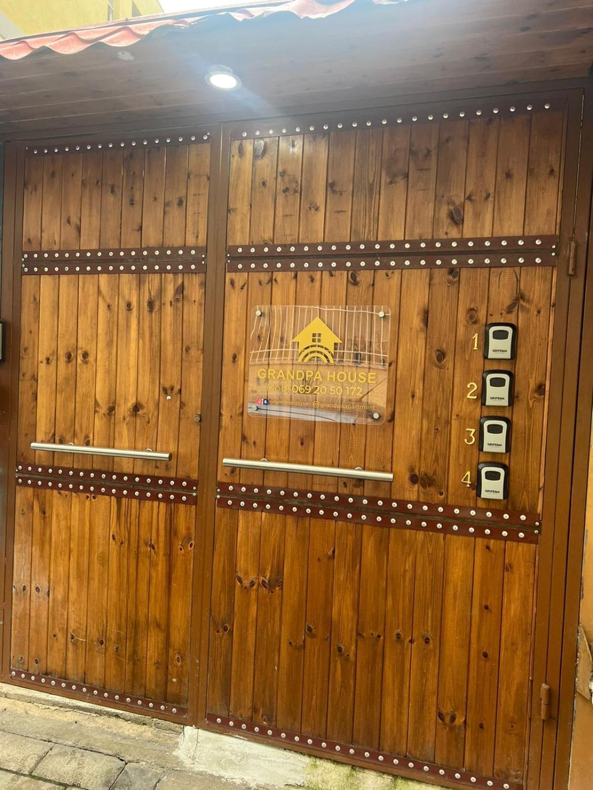 Grandpa House App.1 Tirana