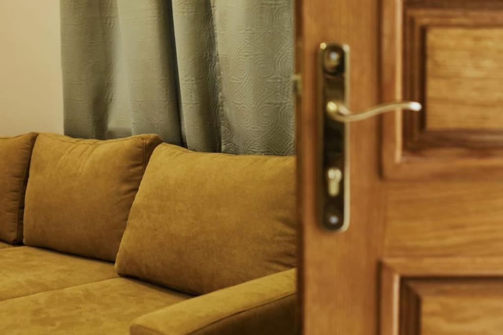 Grandpa House App.1
