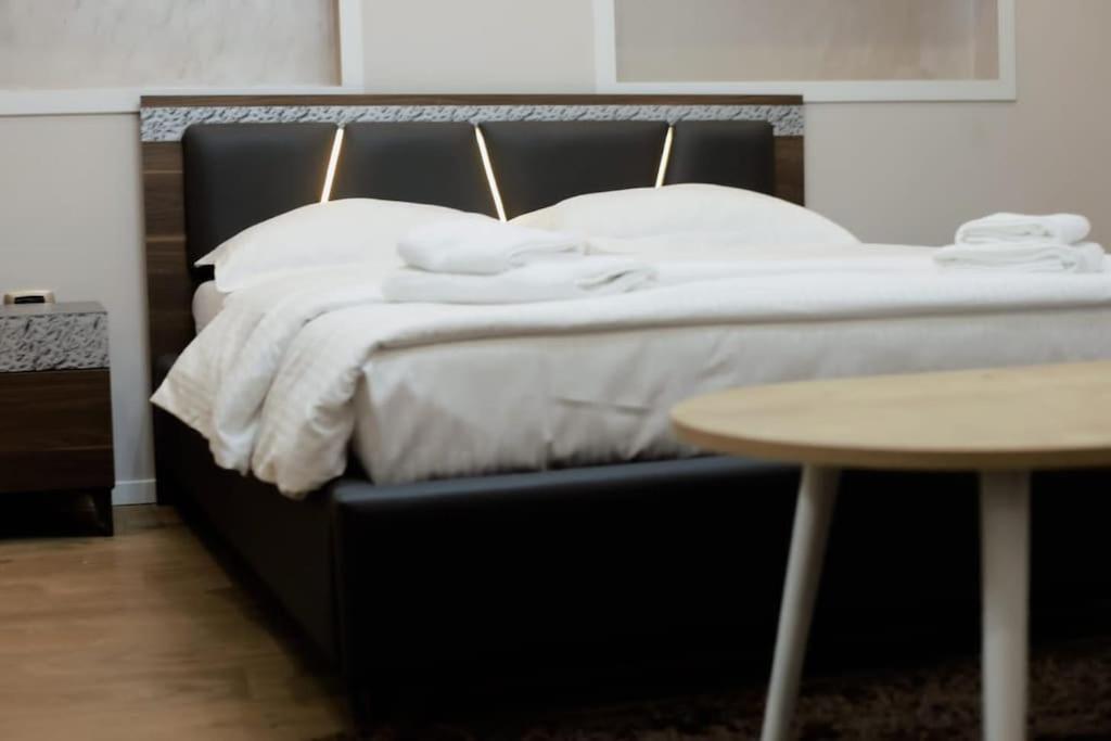 Grandpa House App.1 * Tirana